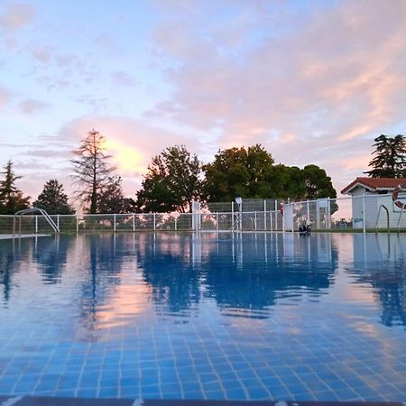 Albergue Zaragoza Camping Екстериор снимка